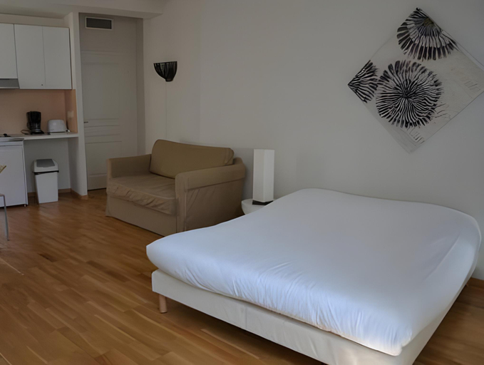 Bedroom 9