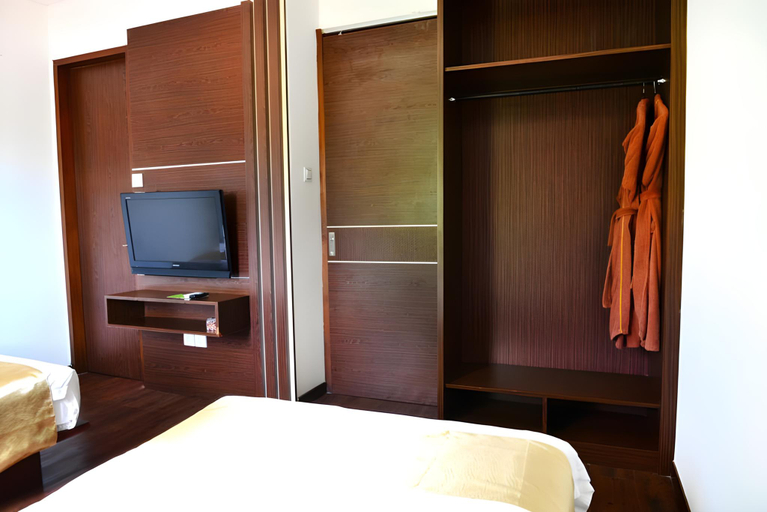 Bedroom 6