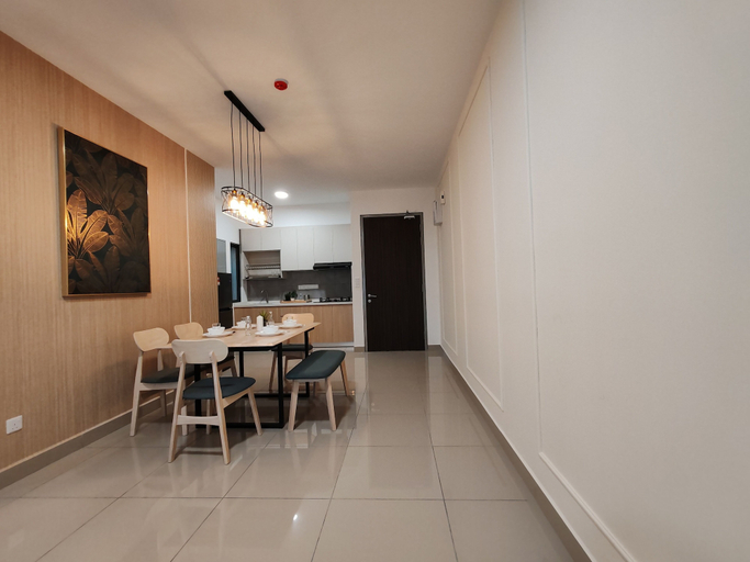 Dining Room 4