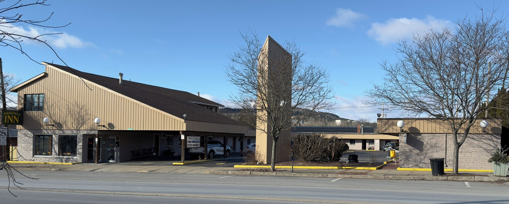 Exterior & Views