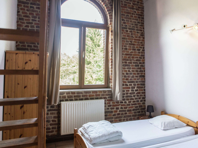 Bedroom 3, Mansion With Pool, Neblon, Liège