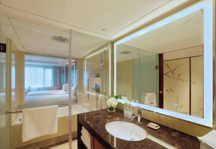 Bathroom 28