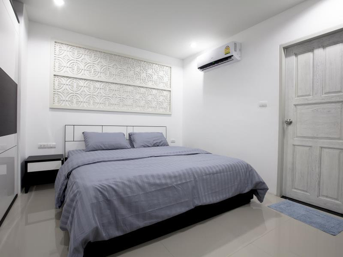 Bedroom, Number 4 Apartment, Phuket Island
