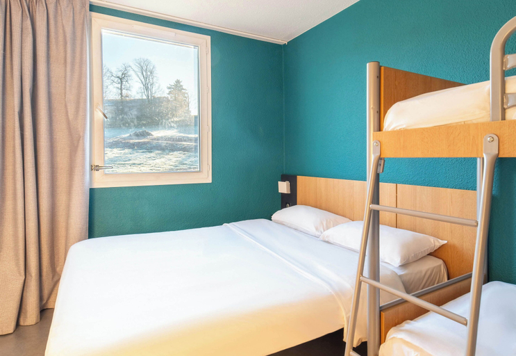 Bedroom 3, B&B HOTEL Brive-la-Gaillarde, Corrèze