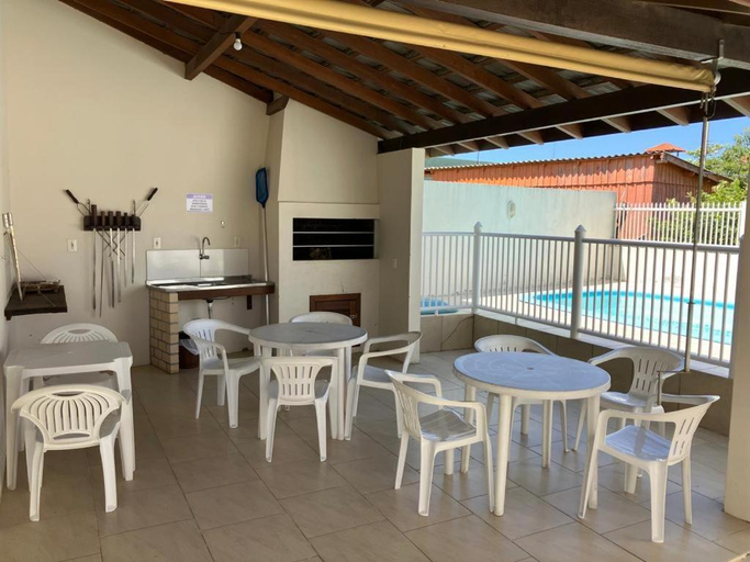 Food & Drinks, Townhouse composta por 4 triplex duas suites a duas quadras do mar, Imbituba