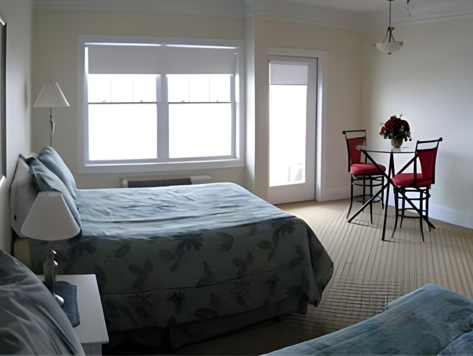 Bedroom 21