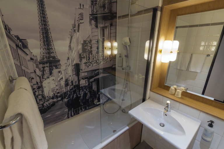 Bathroom 4, Campanile Prime Paris 19 - La Villette, Paris
