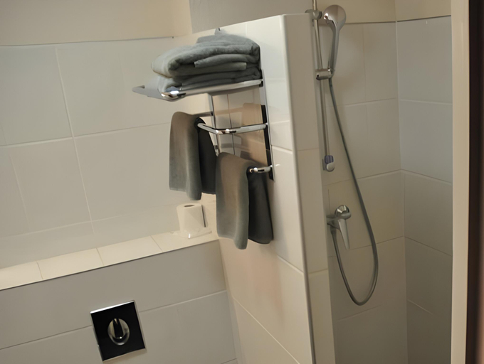 Bathroom 9