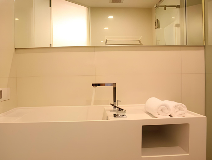 Bathroom 9