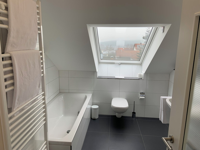 Bathroom 3, Best Boarding 24, Miltenberg