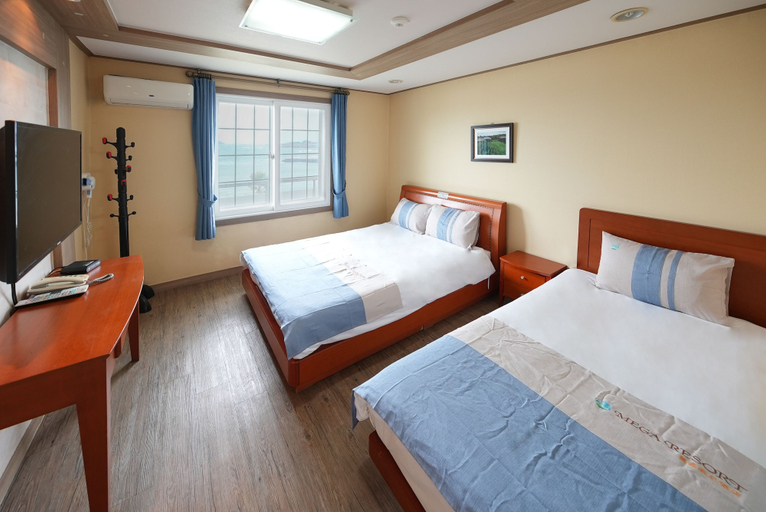 Bedroom 4, Mega Resort, Jeju