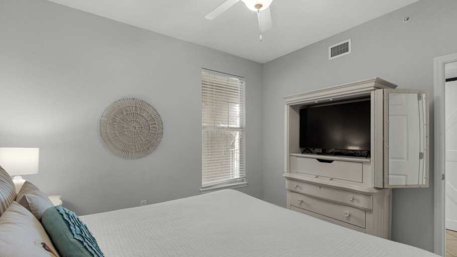 Bedroom 3, San Remo, Walton