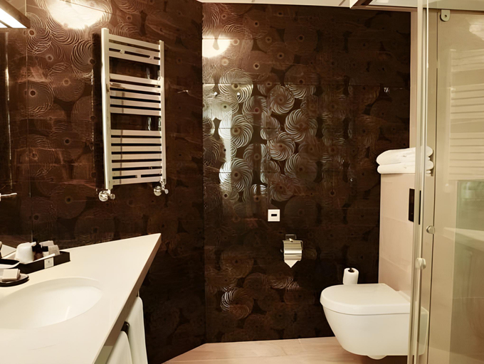 Bathroom 6