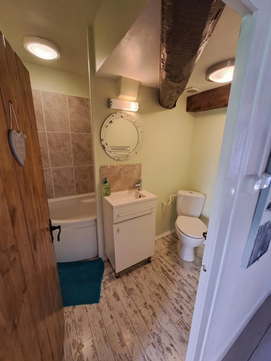 Bathroom, Manor House Charentaise, Charente-Maritime