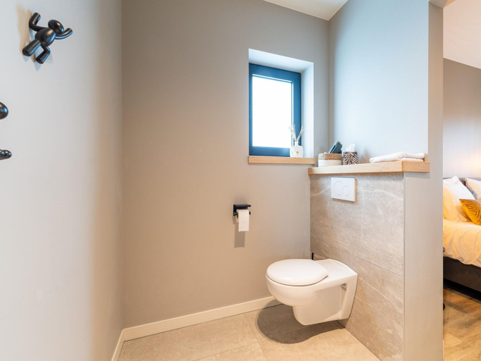 Bathroom 3, Beaunita: Luxe Stay in Hamont, Limburg