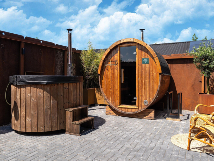 Spa treatment, Nice Holiday Home in Callantsoog With Wellness, Zijpe