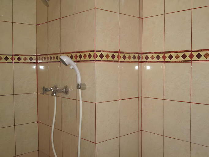 Bathroom 8