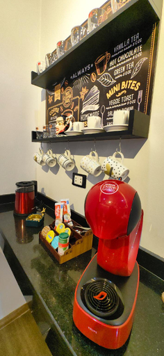Food & Drinks 5, King TUT suite, 'Abdin