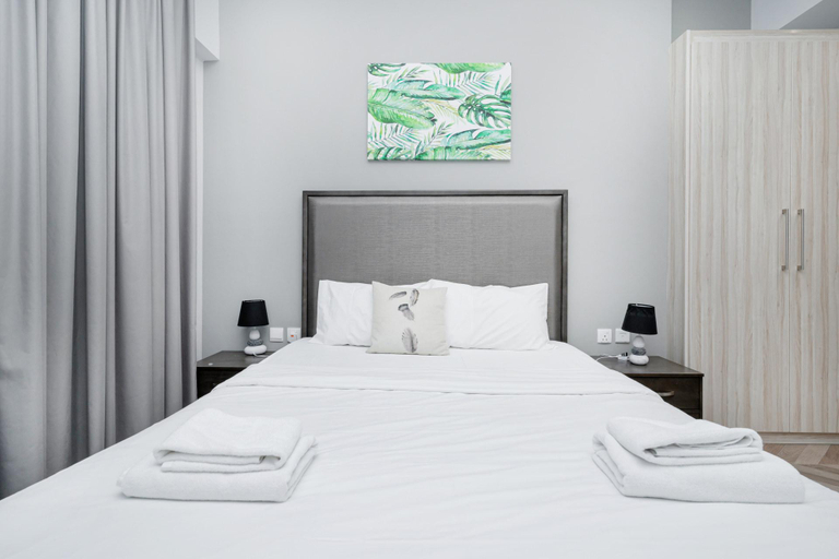 Bedroom 3, Big Group Stay I Canal view I Close to Dubai Mall, Dubai