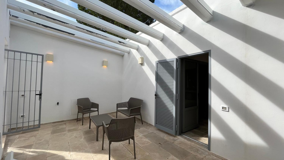 Others 4, Masseria Fanelli, Bari