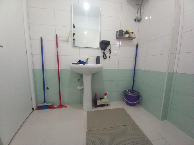 Bathroom 2, Morzem Apartments, Durrësit