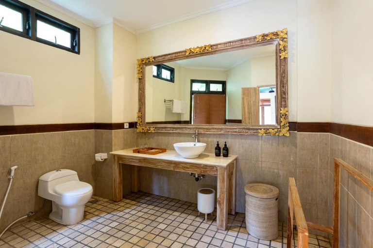 Bathroom 27