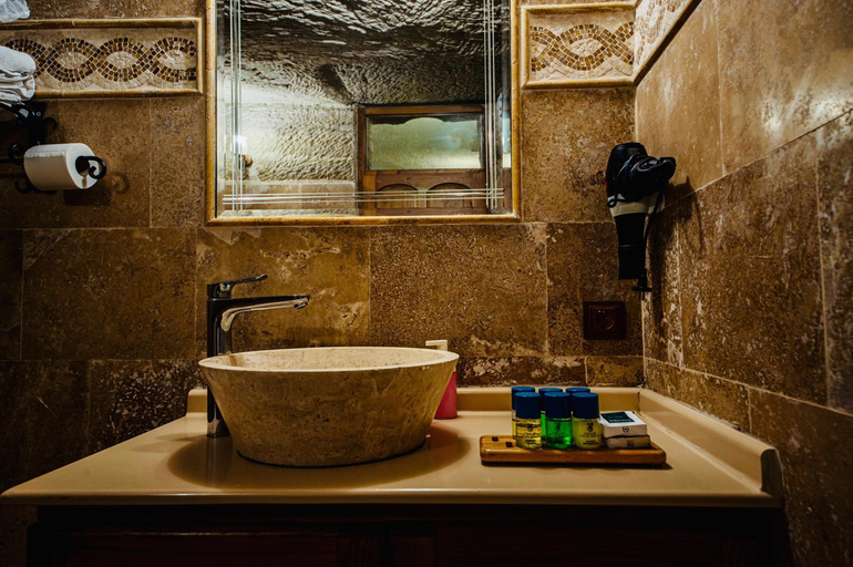 Bathroom 5, Chelebi Cave House Hotel, Nevşehir