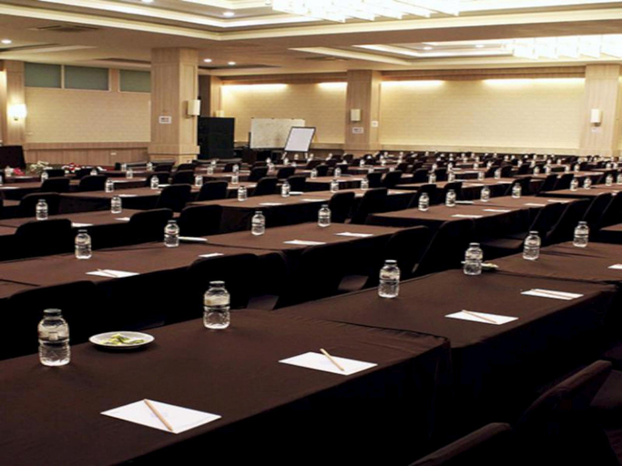 Business Facilities, ザ・ニュートン・バンドンホテル, Bandung