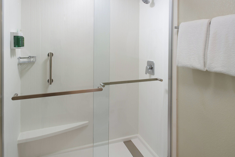 Bathroom 3, Courtyard by Marriott Atlanta Airport South/Sullivan Road, Clayton