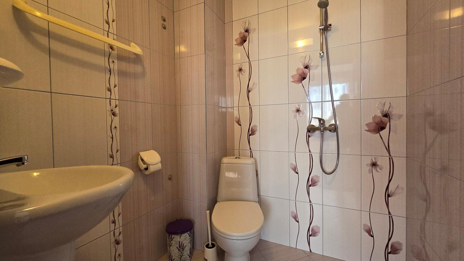 Bathroom 2, Estreya, Tsarevo