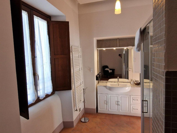Others 5, PALAZZO PALITTI, L'Aquila