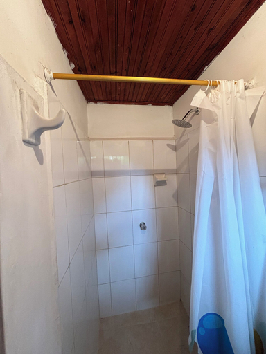 Bathroom 5, Finca La Macarena by Welttisch, Génova
