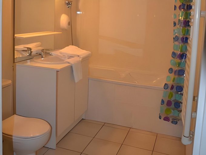 Bathroom 3