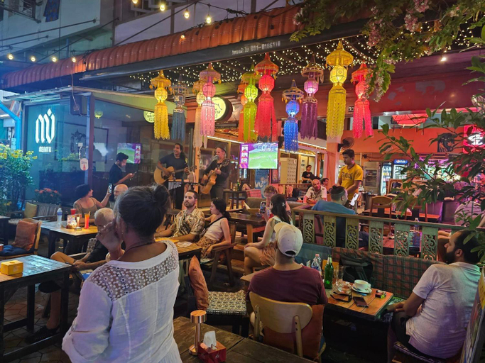Food & Drinks 5, Merry V Guesthouse, Phra Nakhon