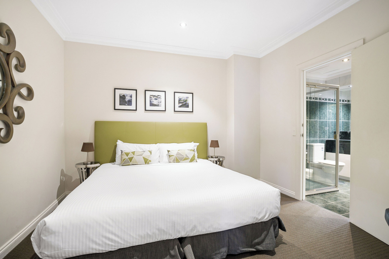 Bedroom 4, Clarion Suites Gateway, Melbourne