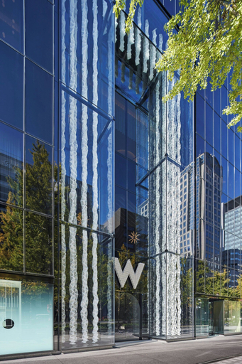 Exterior & Views 27