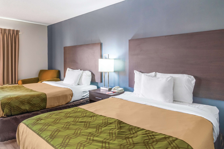 Bedroom 3, SureStay Hotel by Best Western Brunswick, Glynn
