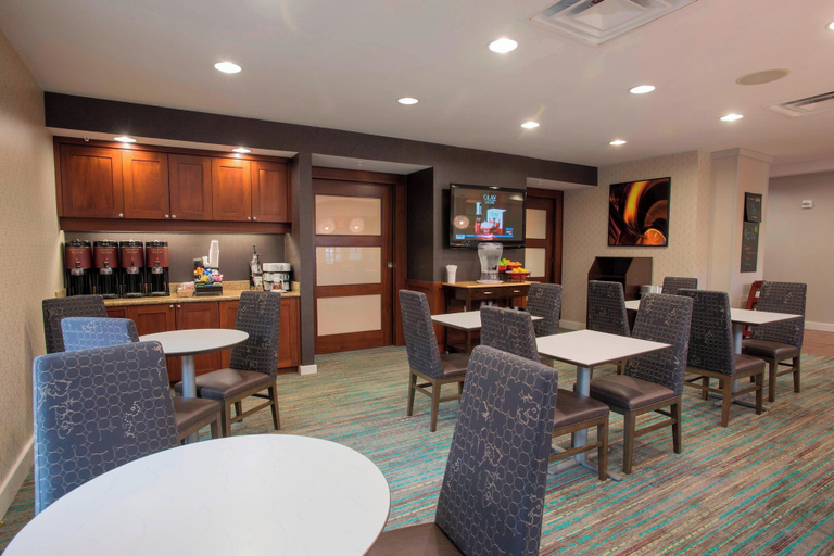Food & Drinks 5, Residence Inn by Marriott Cincinnati North/West Chester, Butler