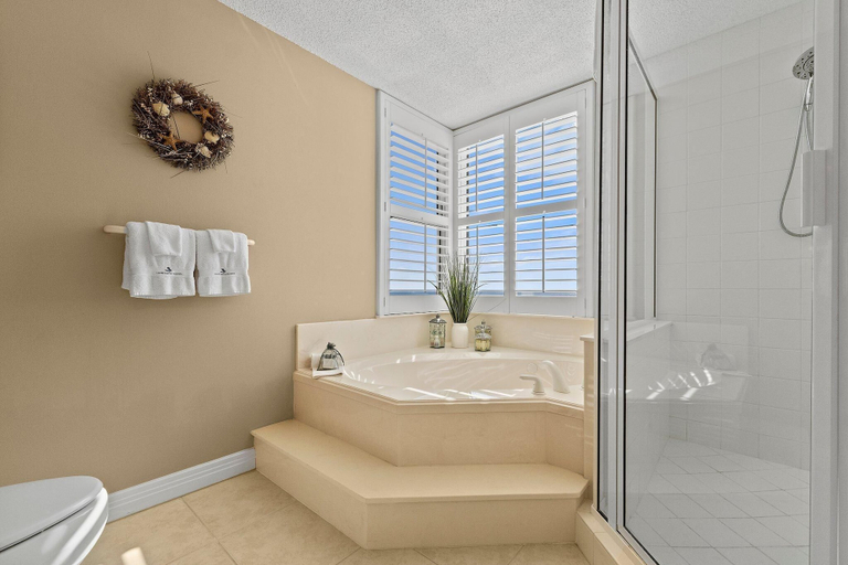 Bathroom 4, Beach Colony East 6B, Escambia