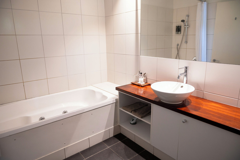 Bathroom 5, Punga Grove, Westland