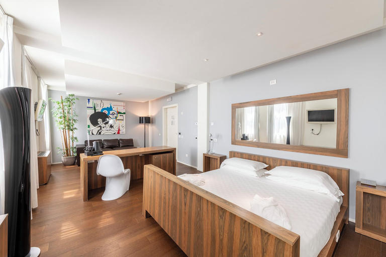 Bedroom 3, MO.OM Hotel, Varese