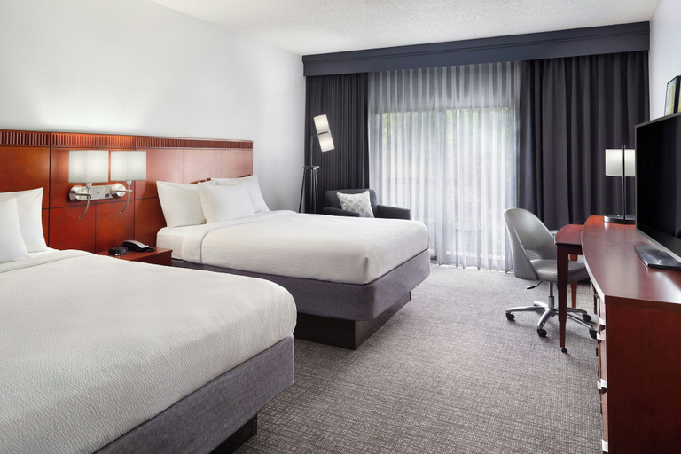 Bedroom 3, Courtyard by Marriott Tallahassee Downtown/Capitol, Leon