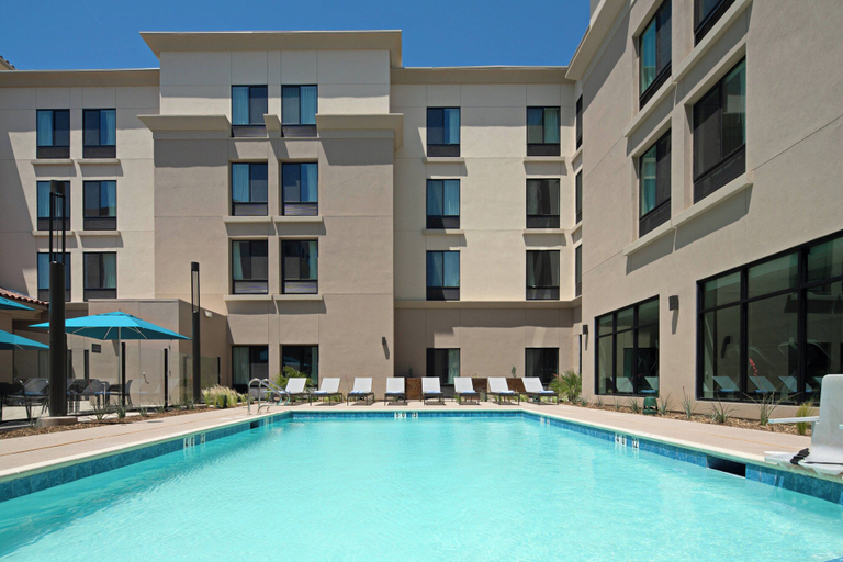 Sport & Beauty, SpringHill Suites by Marriott Valencia, Los Angeles