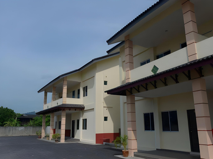 Exterior 15