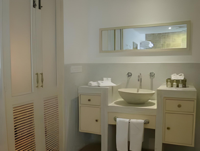Bathroom 4