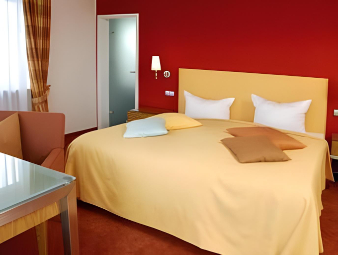 Bedroom 12