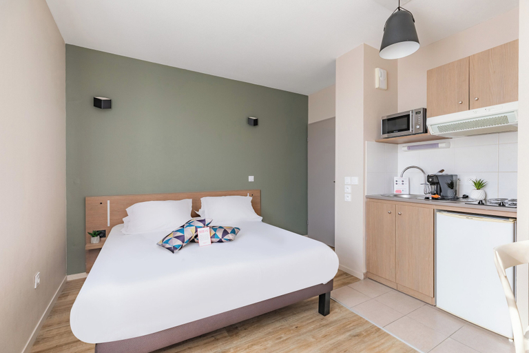 Bedroom 1, Appart'City Confort Niort Centre, Deux-Sèvres