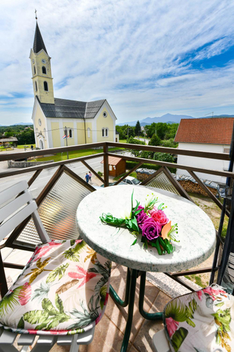 Others 5, Accommodation "Old Town Dreznik", Rakovica