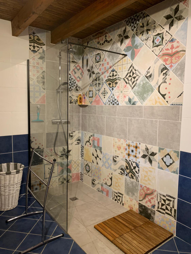 Bathroom 4, Au Bonheur des Oiseaux, Dordogne