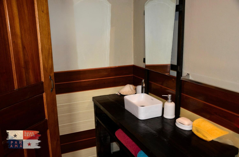 Bathroom, Hostel Boca Chica, San Lorenzo